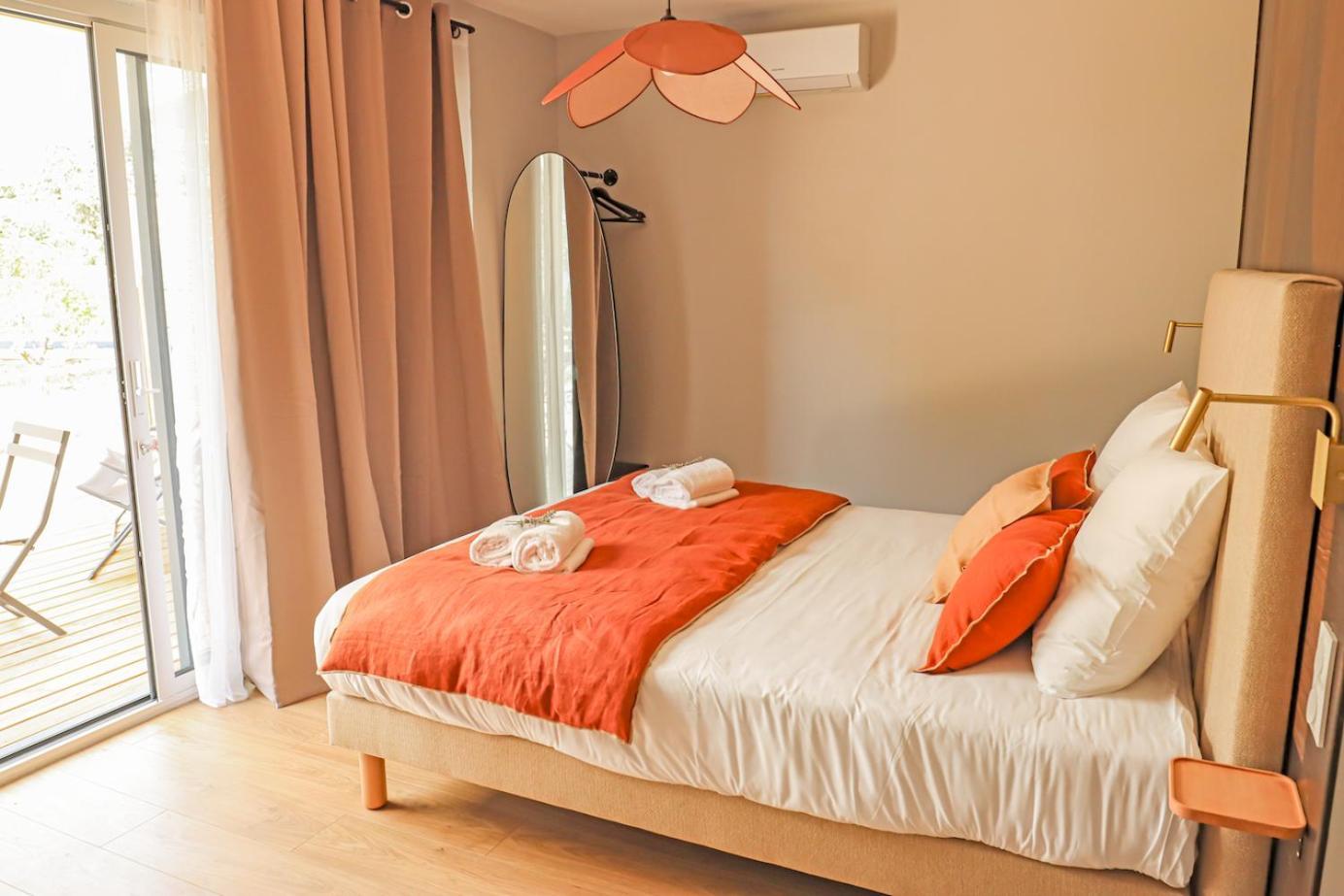 Les Gites De Laure - L'Eden Romantique, Chambres Hotes, Spa Prive, Couloir De Nage, Adults Only Malves-en-Minervois 外观 照片