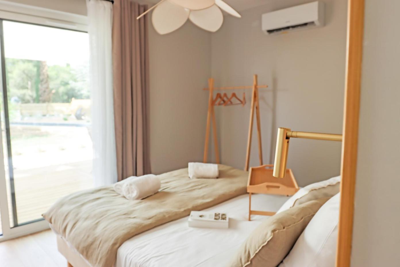 Les Gites De Laure - L'Eden Romantique, Chambres Hotes, Spa Prive, Couloir De Nage, Adults Only Malves-en-Minervois 外观 照片